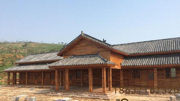 洛陽萬安山山頂公園中式木屋實景圖